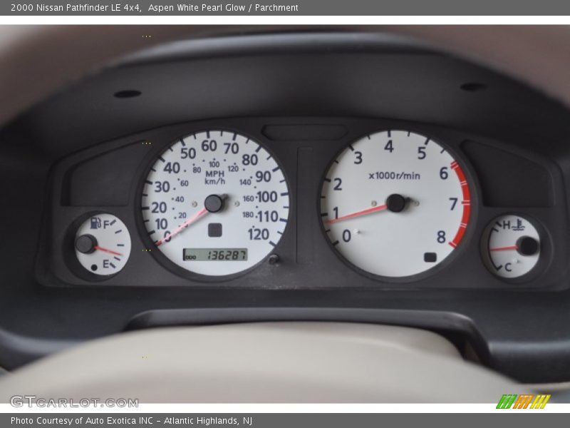 Aspen White Pearl Glow / Parchment 2000 Nissan Pathfinder LE 4x4