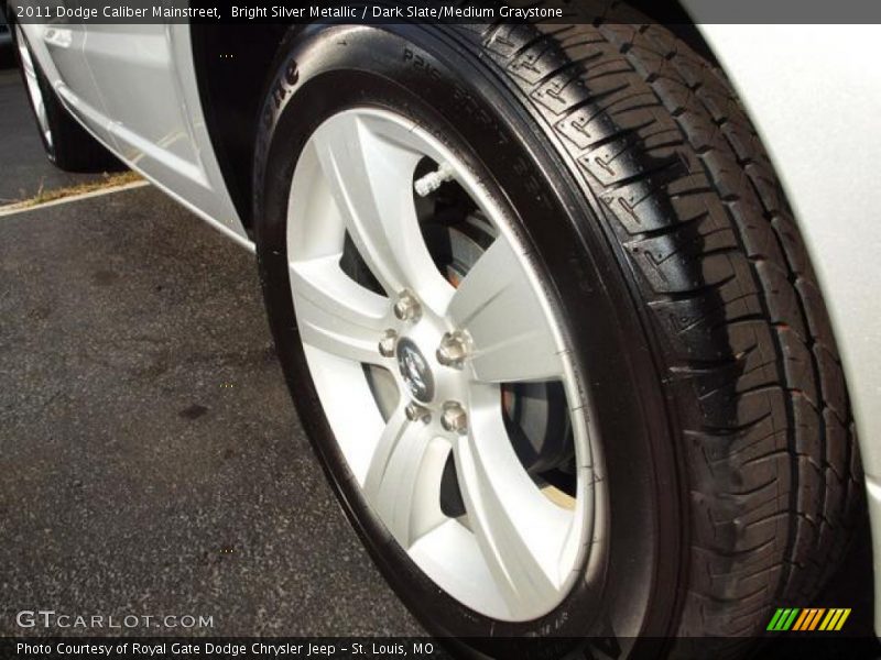 Bright Silver Metallic / Dark Slate/Medium Graystone 2011 Dodge Caliber Mainstreet