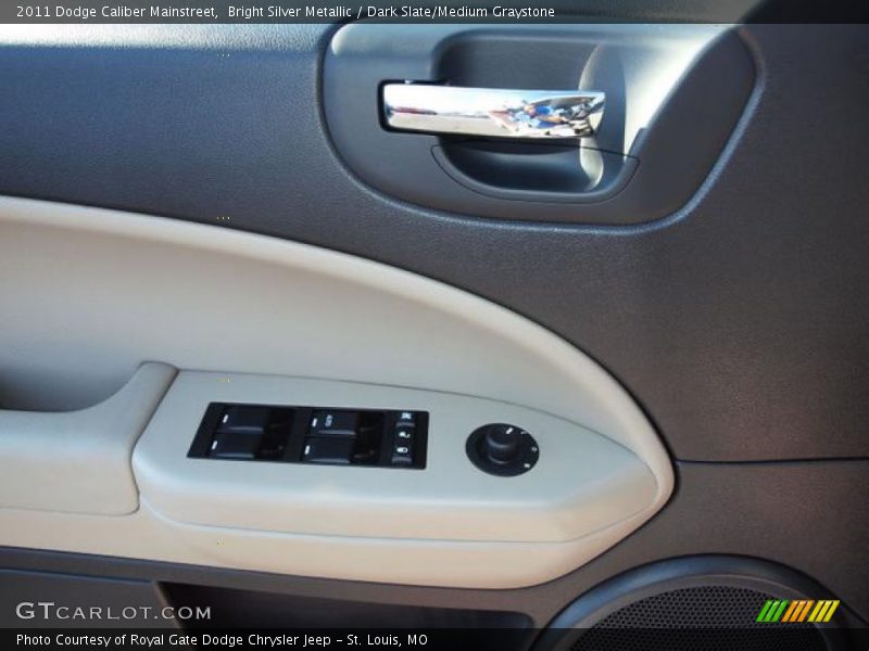Bright Silver Metallic / Dark Slate/Medium Graystone 2011 Dodge Caliber Mainstreet