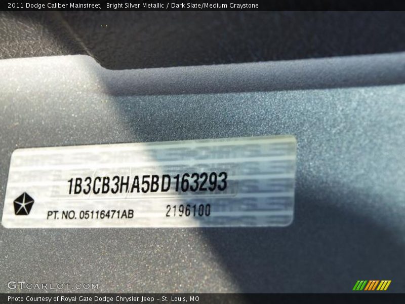 Bright Silver Metallic / Dark Slate/Medium Graystone 2011 Dodge Caliber Mainstreet