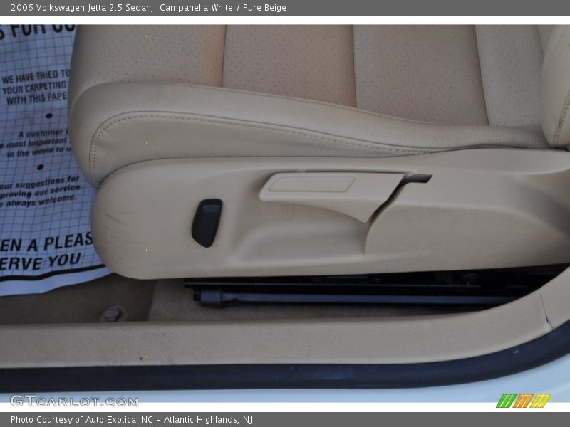 Campanella White / Pure Beige 2006 Volkswagen Jetta 2.5 Sedan