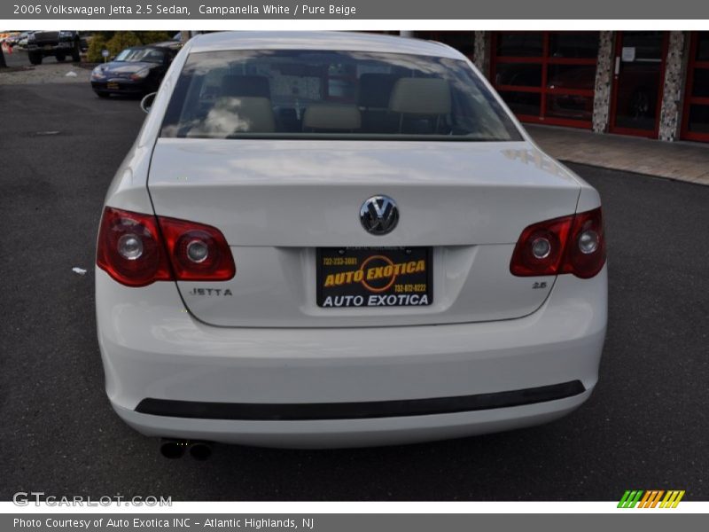 Campanella White / Pure Beige 2006 Volkswagen Jetta 2.5 Sedan
