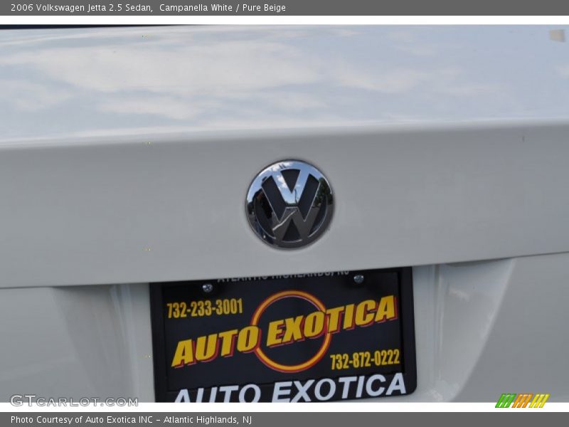 Campanella White / Pure Beige 2006 Volkswagen Jetta 2.5 Sedan