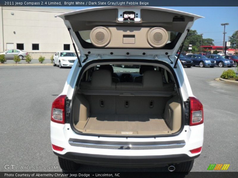  2011 Compass 2.4 Limited Trunk