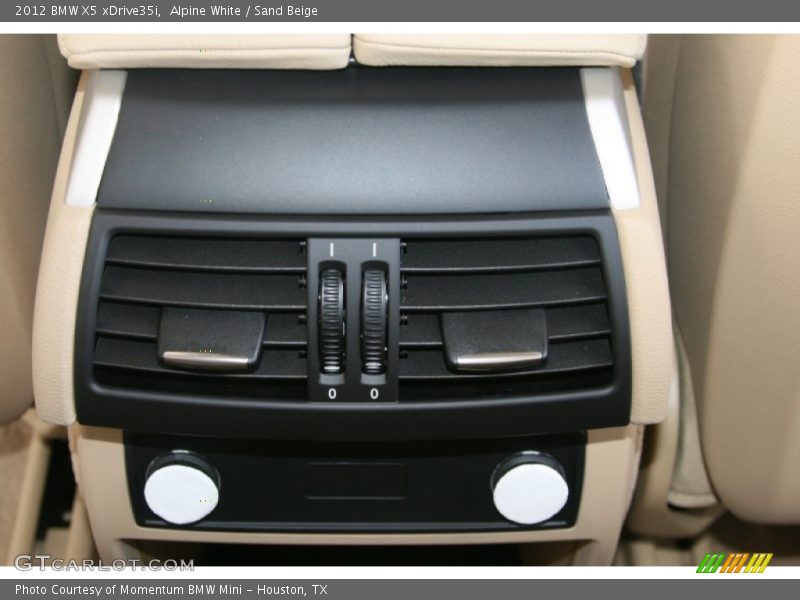 Alpine White / Sand Beige 2012 BMW X5 xDrive35i