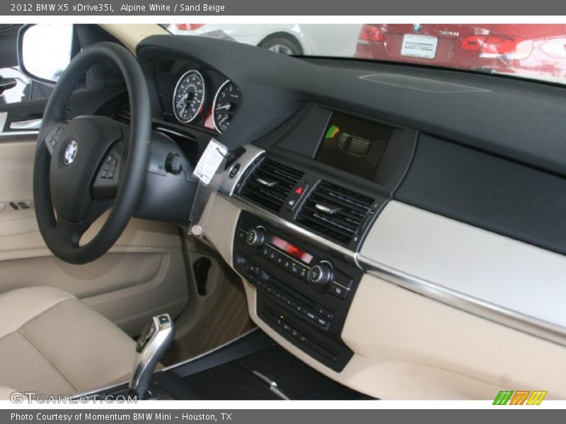Alpine White / Sand Beige 2012 BMW X5 xDrive35i