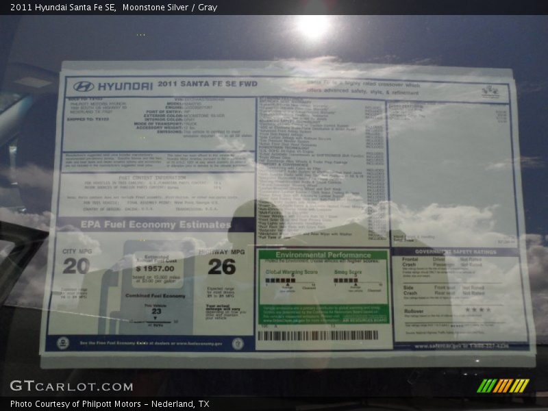 Moonstone Silver / Gray 2011 Hyundai Santa Fe SE