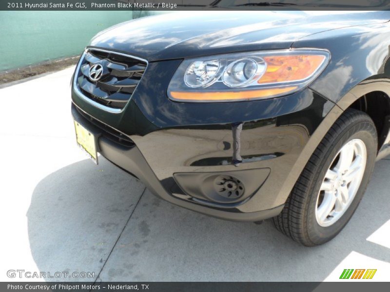 Phantom Black Metallic / Beige 2011 Hyundai Santa Fe GLS