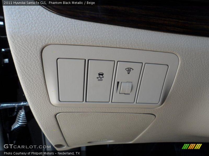 Phantom Black Metallic / Beige 2011 Hyundai Santa Fe GLS