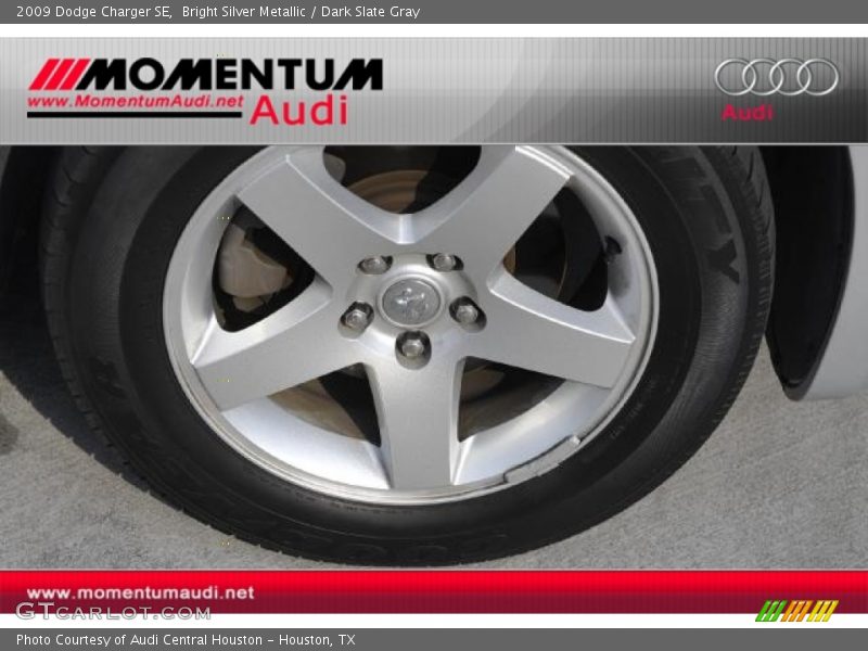 Bright Silver Metallic / Dark Slate Gray 2009 Dodge Charger SE