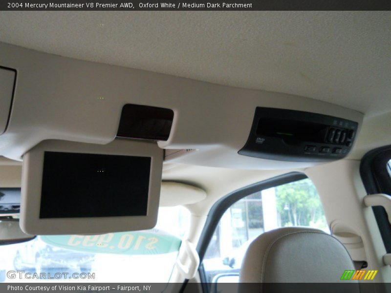Oxford White / Medium Dark Parchment 2004 Mercury Mountaineer V8 Premier AWD