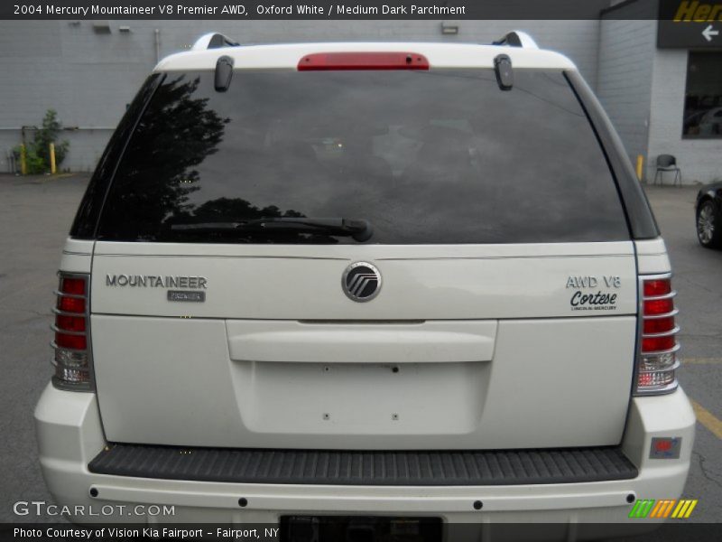 Oxford White / Medium Dark Parchment 2004 Mercury Mountaineer V8 Premier AWD