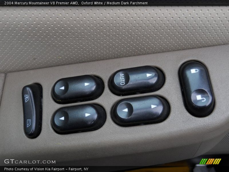Oxford White / Medium Dark Parchment 2004 Mercury Mountaineer V8 Premier AWD