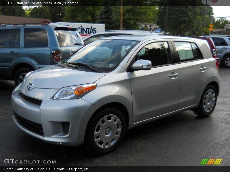 Silver Streak Mica / Charcoal 2010 Scion xD