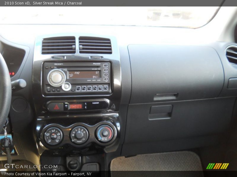 Silver Streak Mica / Charcoal 2010 Scion xD