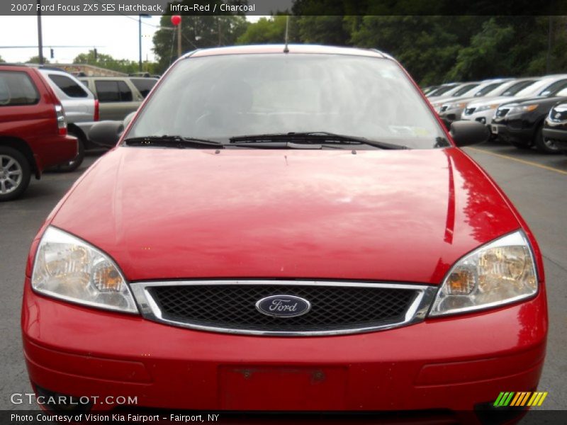 Infra-Red / Charcoal 2007 Ford Focus ZX5 SES Hatchback