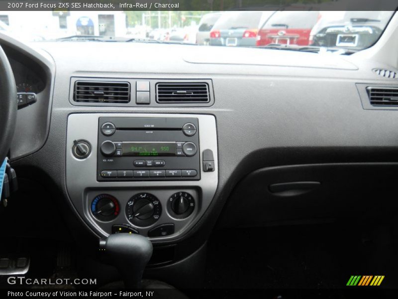 Infra-Red / Charcoal 2007 Ford Focus ZX5 SES Hatchback