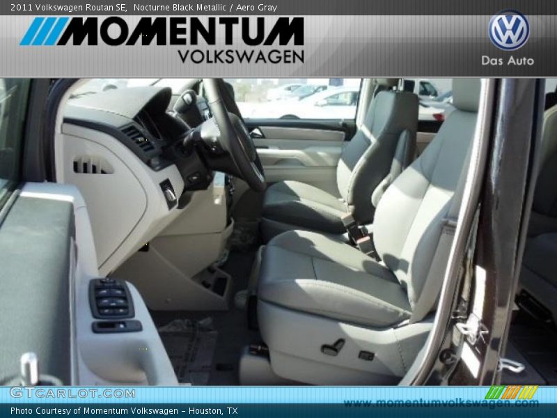 Nocturne Black Metallic / Aero Gray 2011 Volkswagen Routan SE