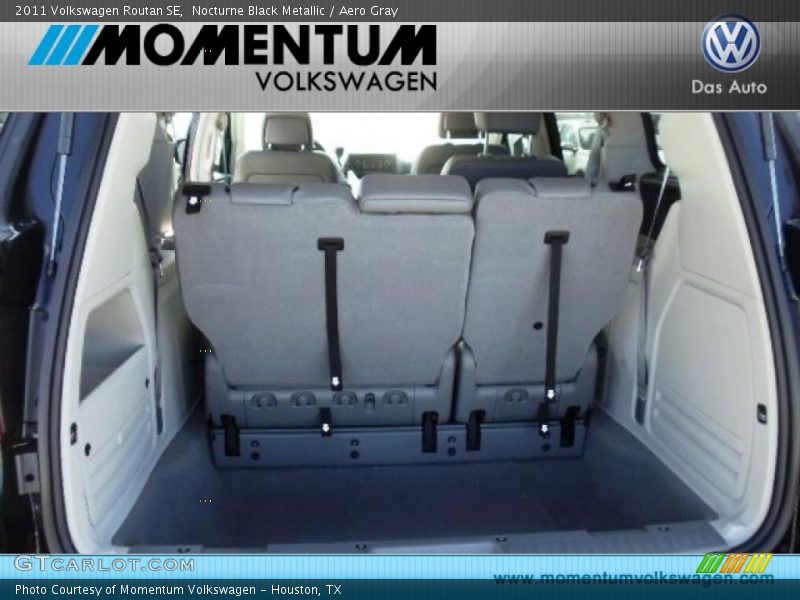 Nocturne Black Metallic / Aero Gray 2011 Volkswagen Routan SE