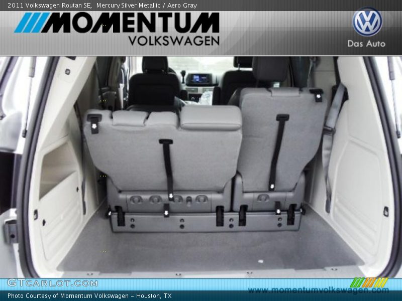 Mercury Silver Metallic / Aero Gray 2011 Volkswagen Routan SE