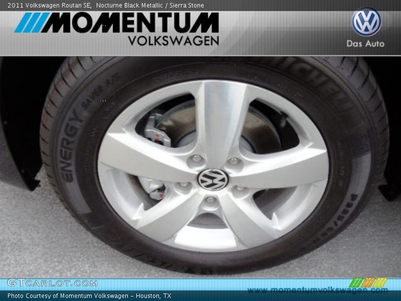 Nocturne Black Metallic / Sierra Stone 2011 Volkswagen Routan SE