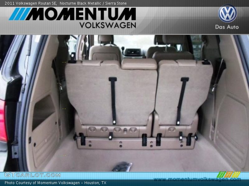 Nocturne Black Metallic / Sierra Stone 2011 Volkswagen Routan SE