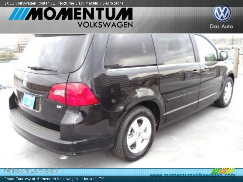 Nocturne Black Metallic / Sierra Stone 2011 Volkswagen Routan SE