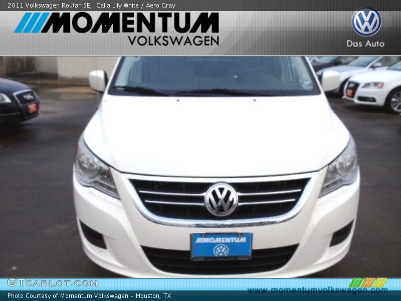 Calla Lily White / Aero Gray 2011 Volkswagen Routan SE