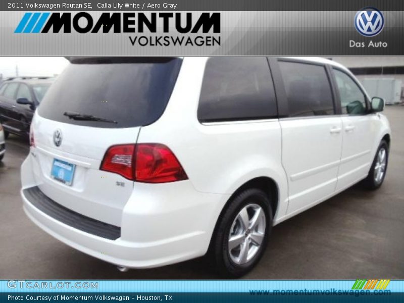 Calla Lily White / Aero Gray 2011 Volkswagen Routan SE