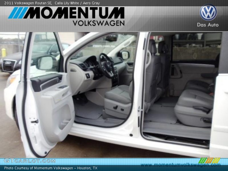 Calla Lily White / Aero Gray 2011 Volkswagen Routan SE