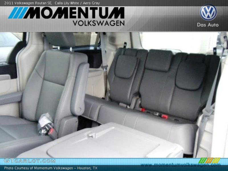 Calla Lily White / Aero Gray 2011 Volkswagen Routan SE