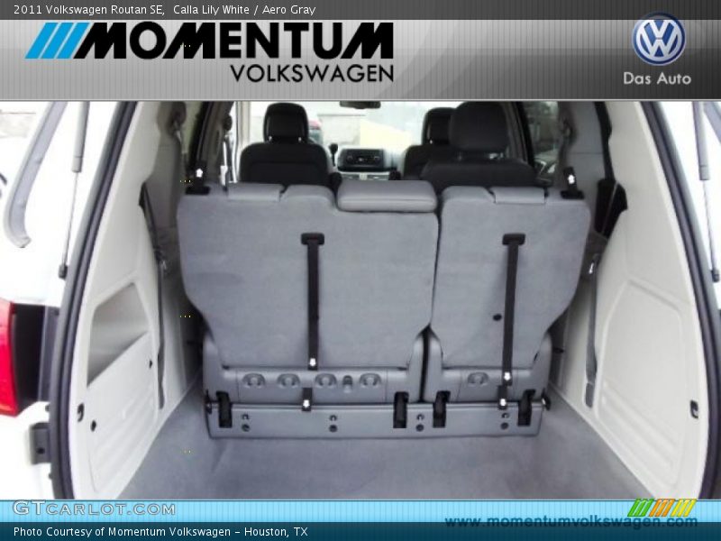 Calla Lily White / Aero Gray 2011 Volkswagen Routan SE