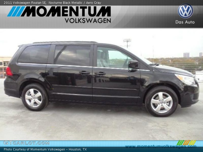 Nocturne Black Metallic / Aero Gray 2011 Volkswagen Routan SE