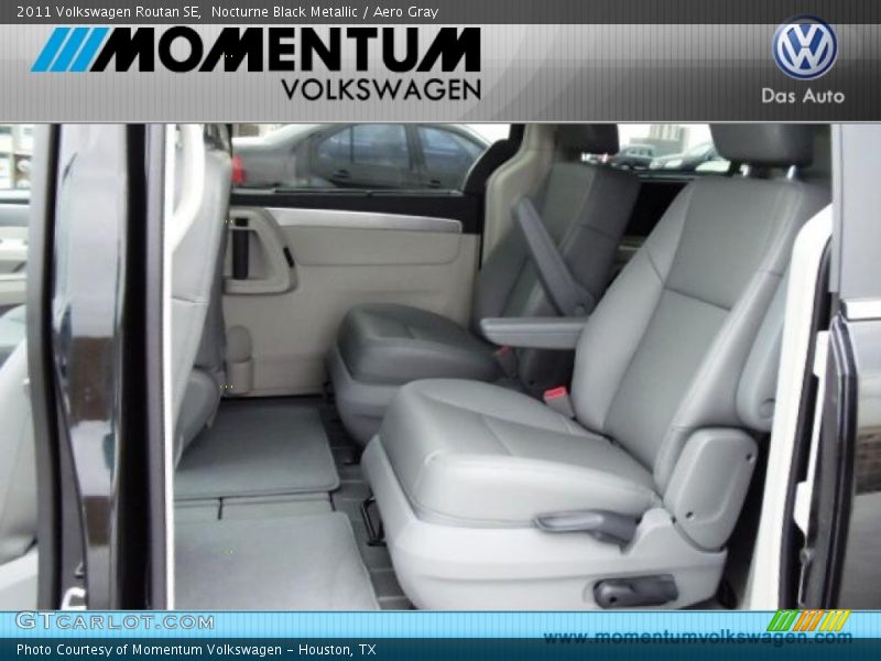 Nocturne Black Metallic / Aero Gray 2011 Volkswagen Routan SE