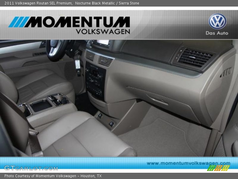 Nocturne Black Metallic / Sierra Stone 2011 Volkswagen Routan SEL Premium