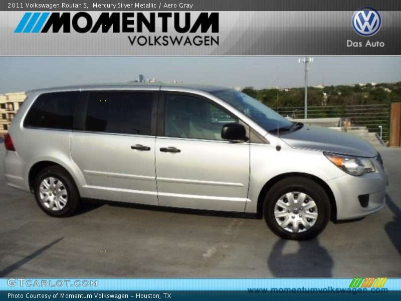 Mercury Silver Metallic / Aero Gray 2011 Volkswagen Routan S