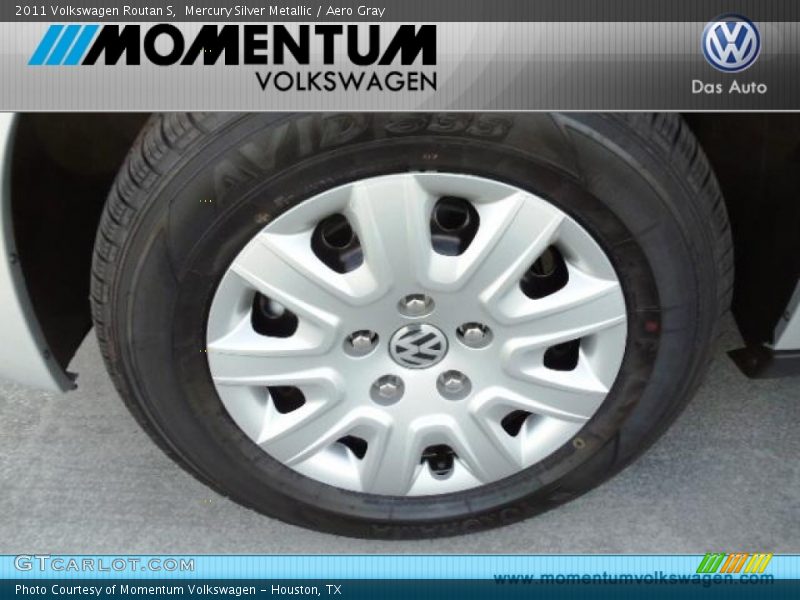 Mercury Silver Metallic / Aero Gray 2011 Volkswagen Routan S