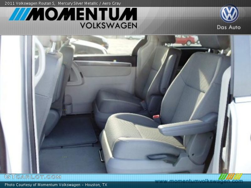 Mercury Silver Metallic / Aero Gray 2011 Volkswagen Routan S