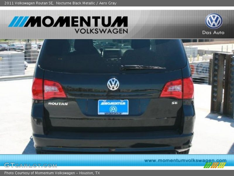 Nocturne Black Metallic / Aero Gray 2011 Volkswagen Routan SE