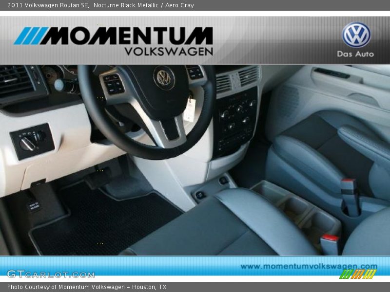 Nocturne Black Metallic / Aero Gray 2011 Volkswagen Routan SE