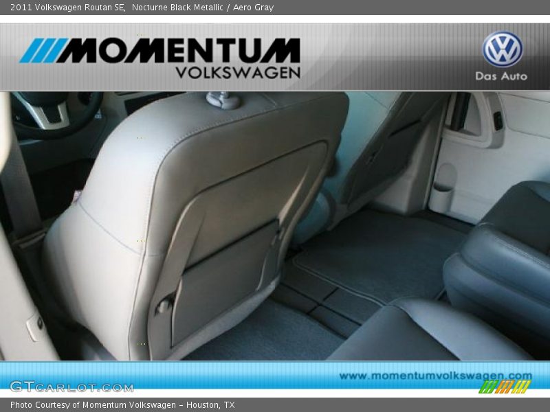 Nocturne Black Metallic / Aero Gray 2011 Volkswagen Routan SE