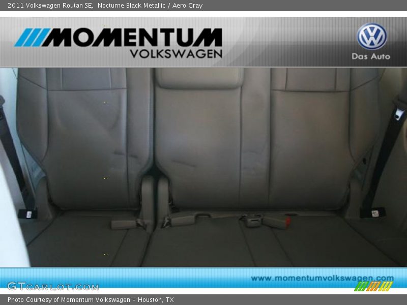Nocturne Black Metallic / Aero Gray 2011 Volkswagen Routan SE