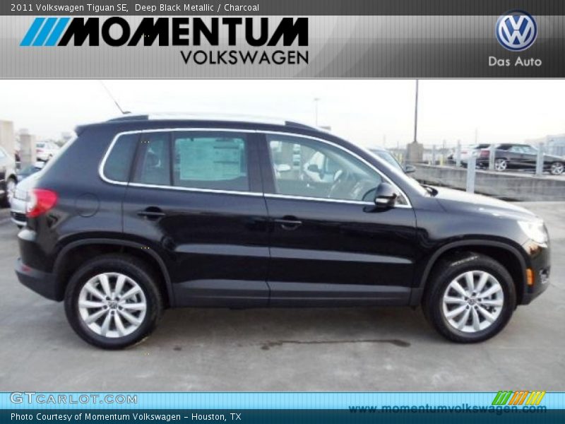Deep Black Metallic / Charcoal 2011 Volkswagen Tiguan SE