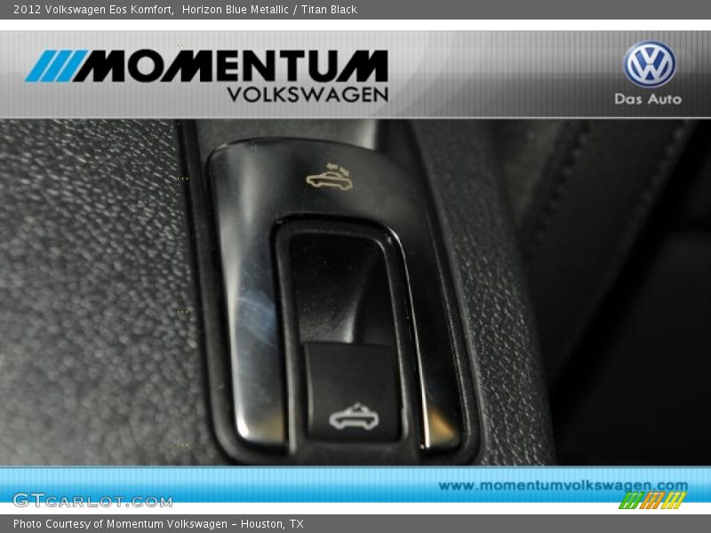 Horizon Blue Metallic / Titan Black 2012 Volkswagen Eos Komfort