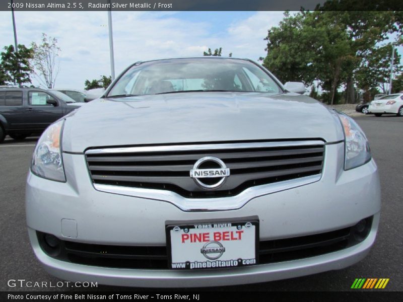 Radiant Silver Metallic / Frost 2009 Nissan Altima 2.5 S