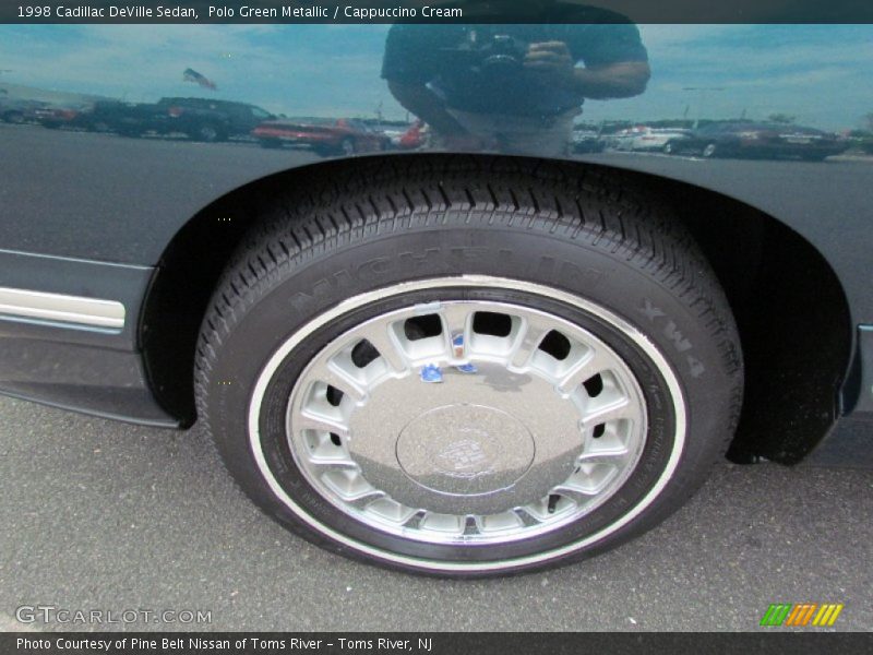 Polo Green Metallic / Cappuccino Cream 1998 Cadillac DeVille Sedan