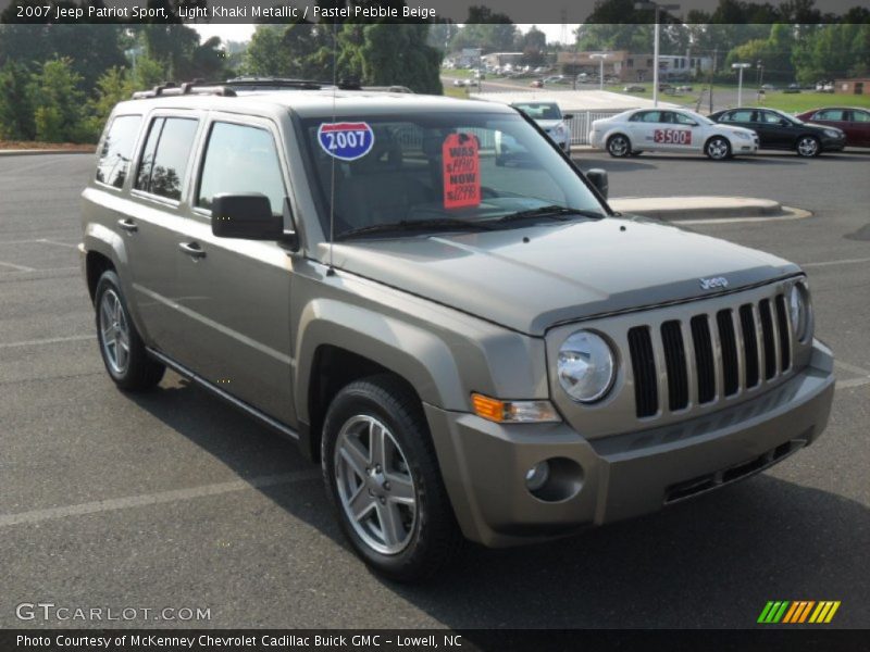 Light Khaki Metallic / Pastel Pebble Beige 2007 Jeep Patriot Sport