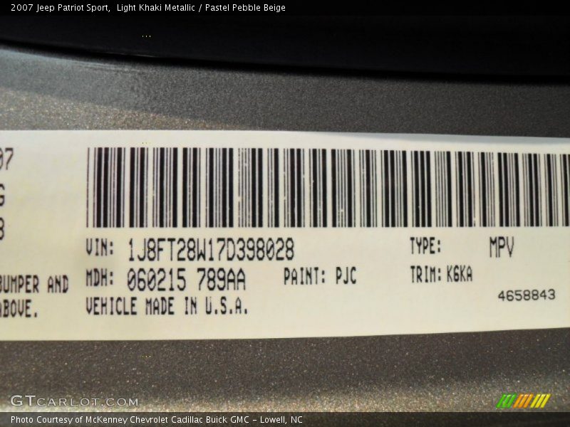 Light Khaki Metallic / Pastel Pebble Beige 2007 Jeep Patriot Sport