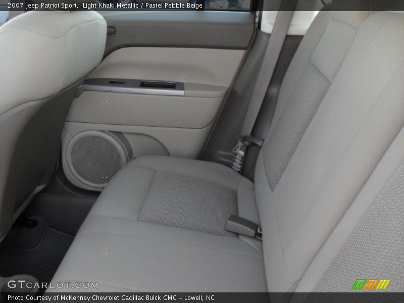 Light Khaki Metallic / Pastel Pebble Beige 2007 Jeep Patriot Sport