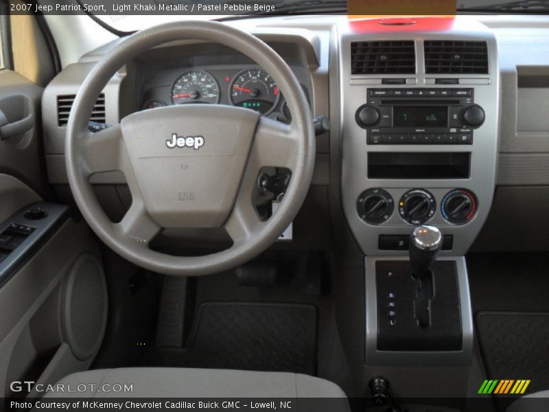 Light Khaki Metallic / Pastel Pebble Beige 2007 Jeep Patriot Sport